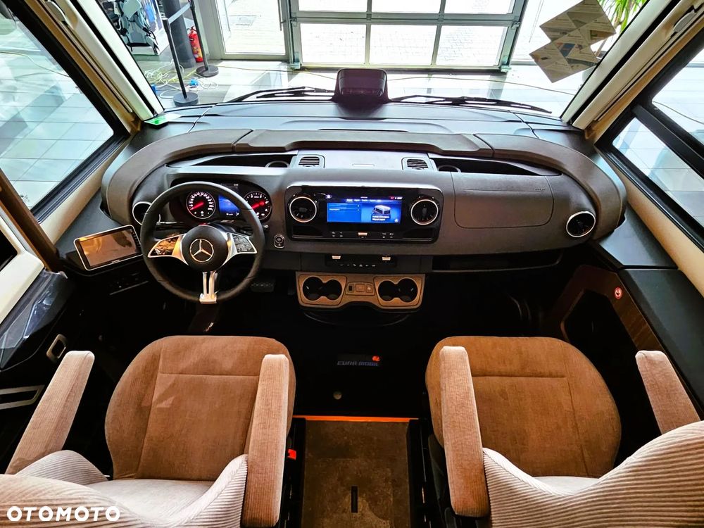 Eura Mobil Integra Line GT 726 QF Comfort - 11