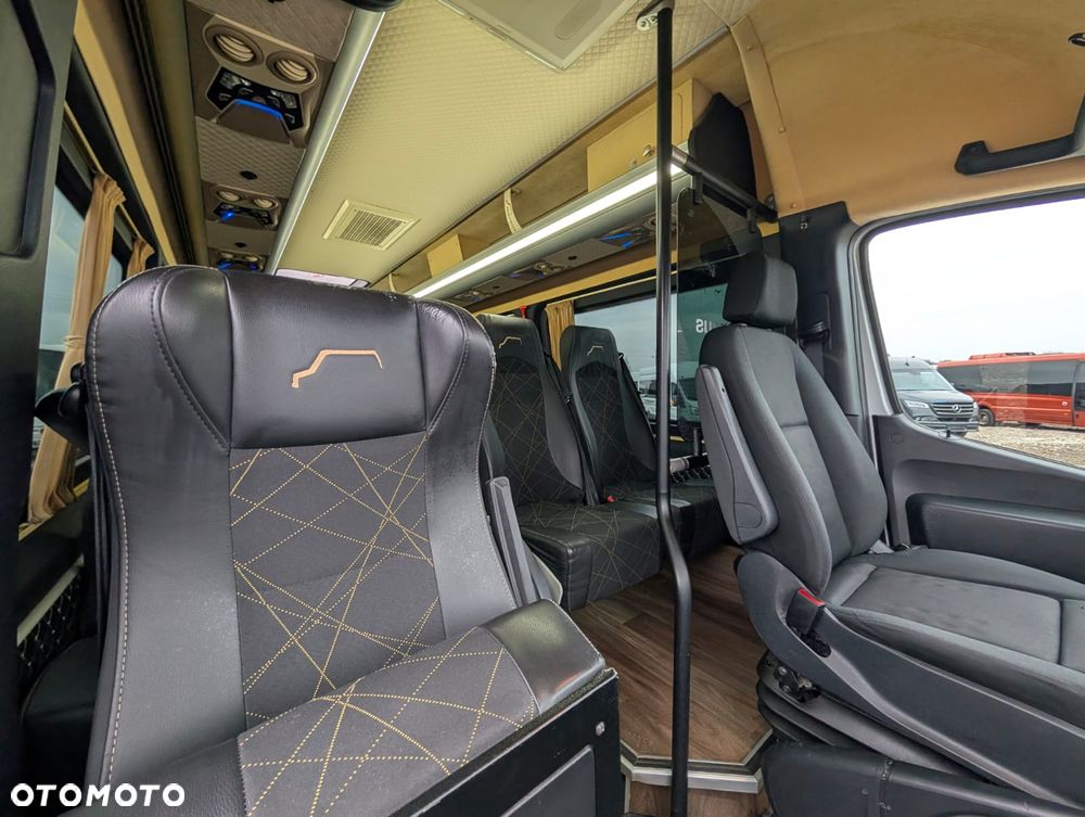 Mercedes-Benz Sprinter 519 - 14