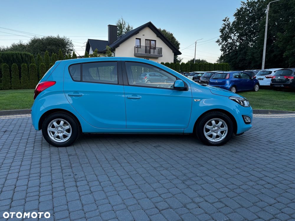 Hyundai i20 1.2 Fifa World Cup Edition - 2