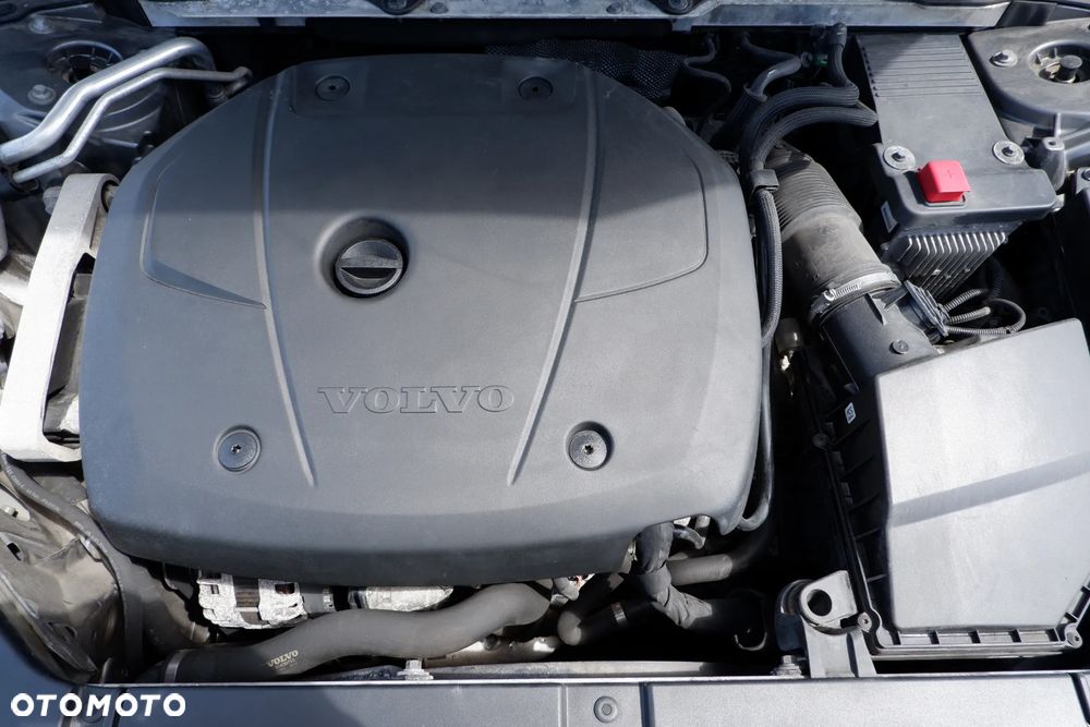 Volvo V90 T5 R-Design - 37