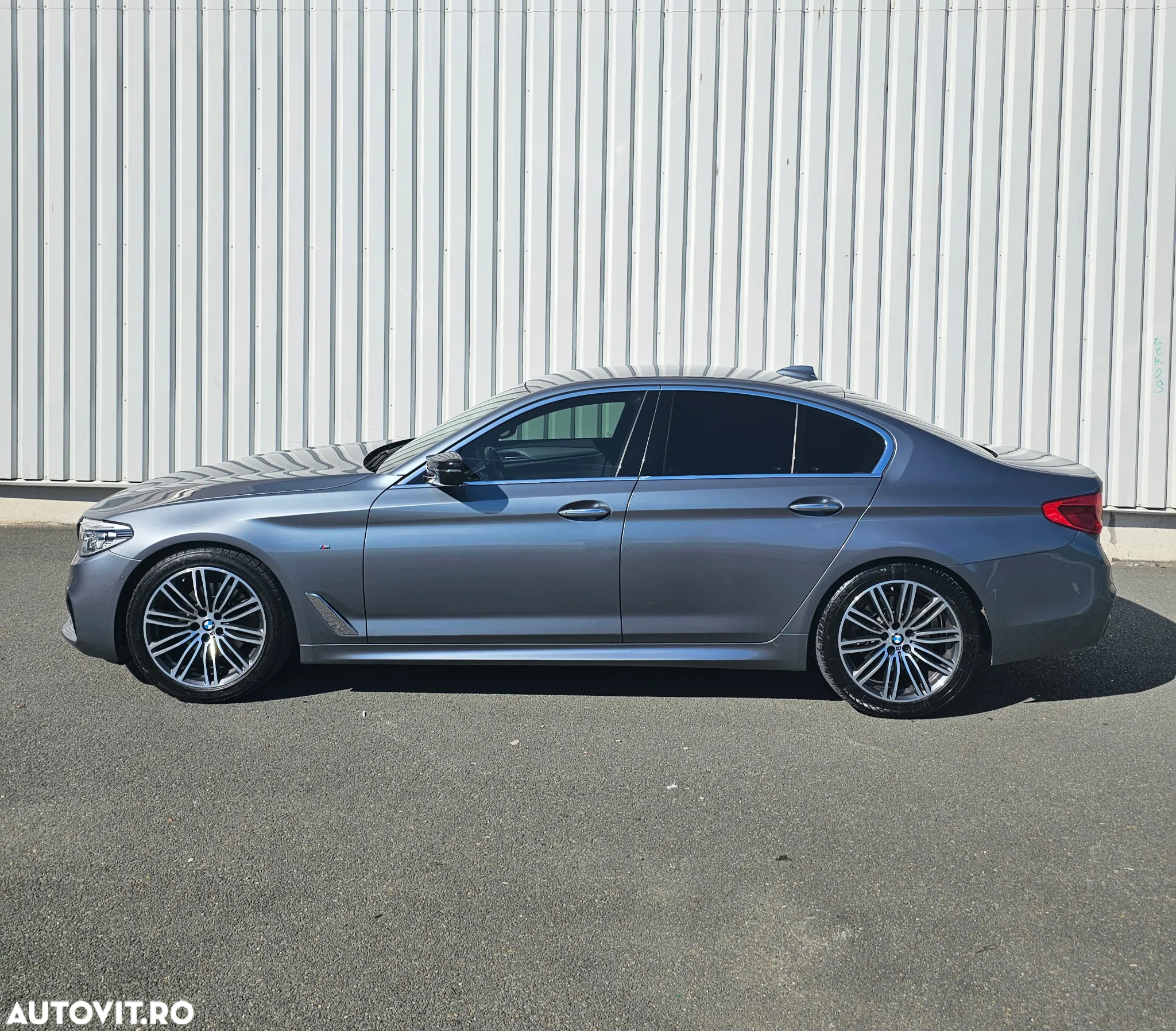 BMW Seria 5 520i Aut. - 6