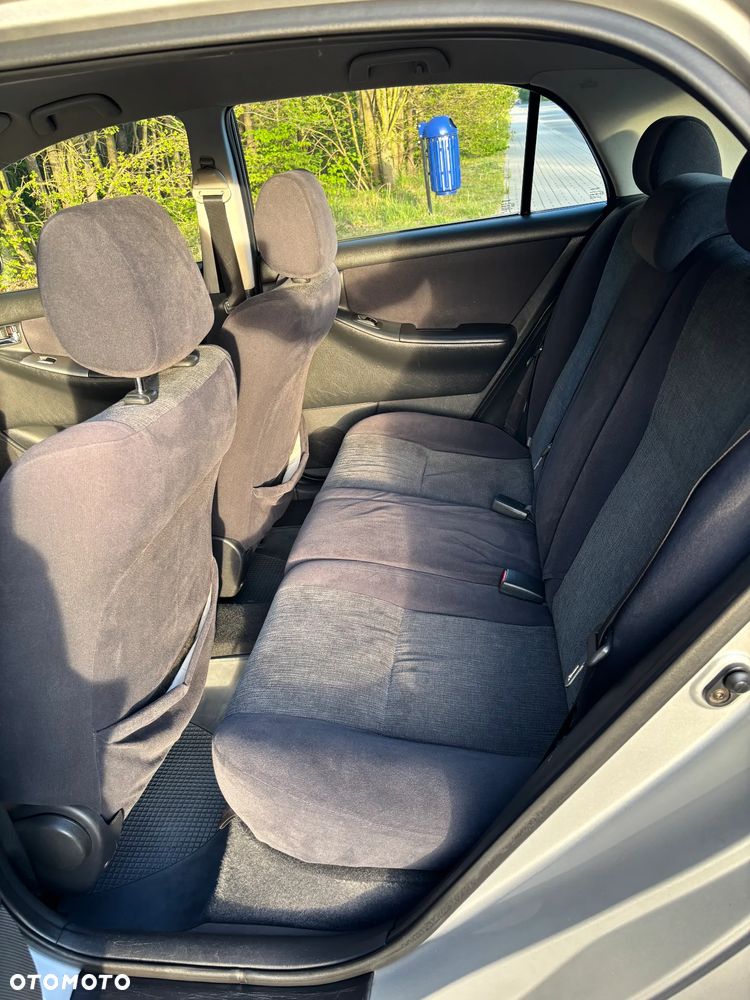 Toyota Corolla 2.0 D-4D Luna - 19