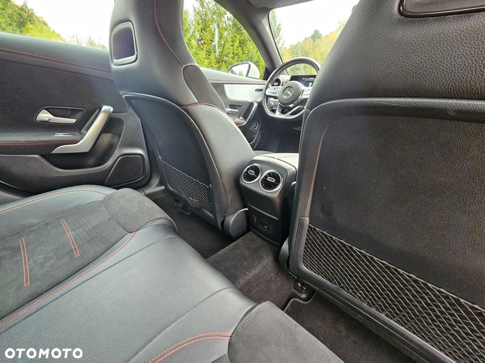 Mercedes-Benz CLA - 27