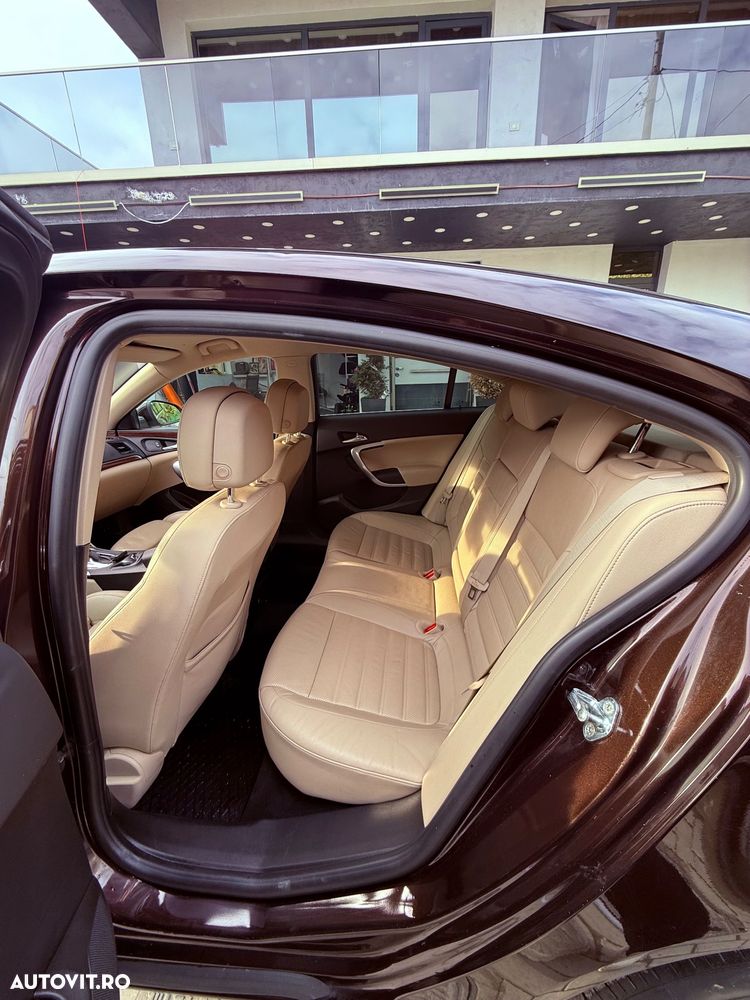 Opel Insignia 2.0 CDTI ECOTEC 4X4 Aut. - 8