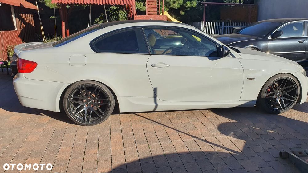 BMW Seria 3 320d M Sport Edition - 23