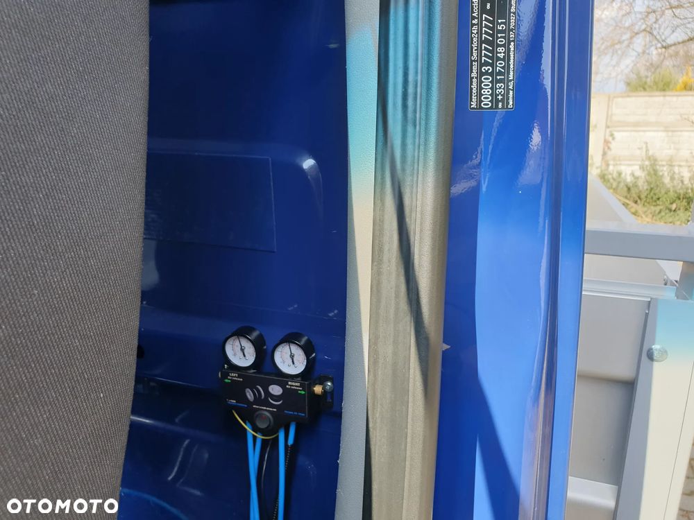 Mercedes-Benz Sprinter - 12