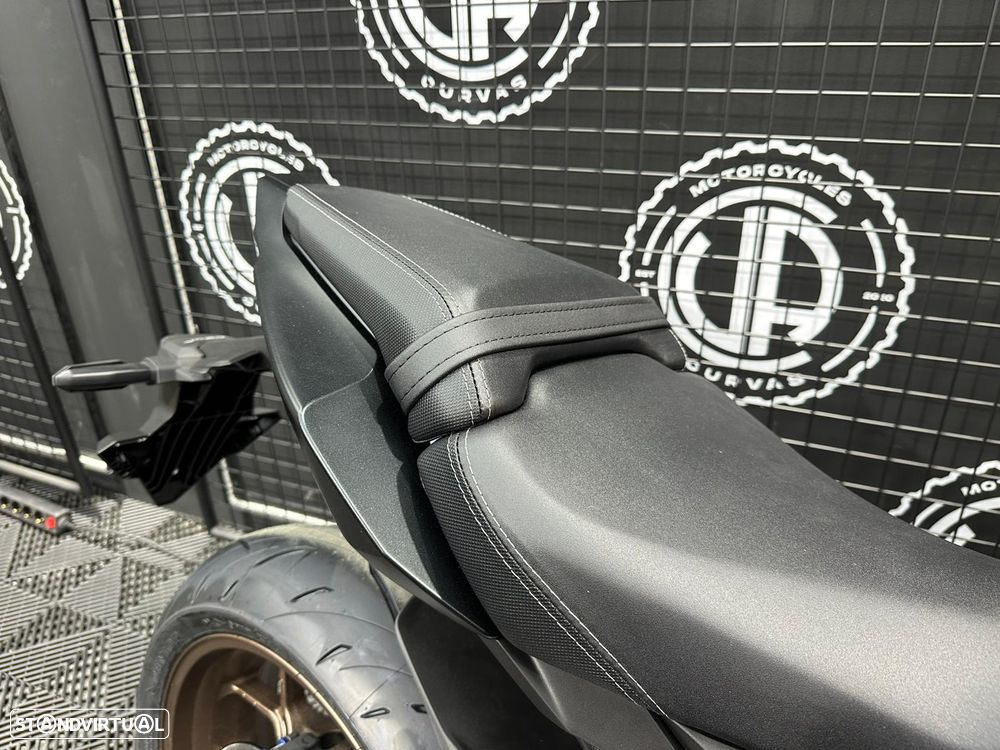 Honda CB 650 R E-CLUTCH 2026 - 10