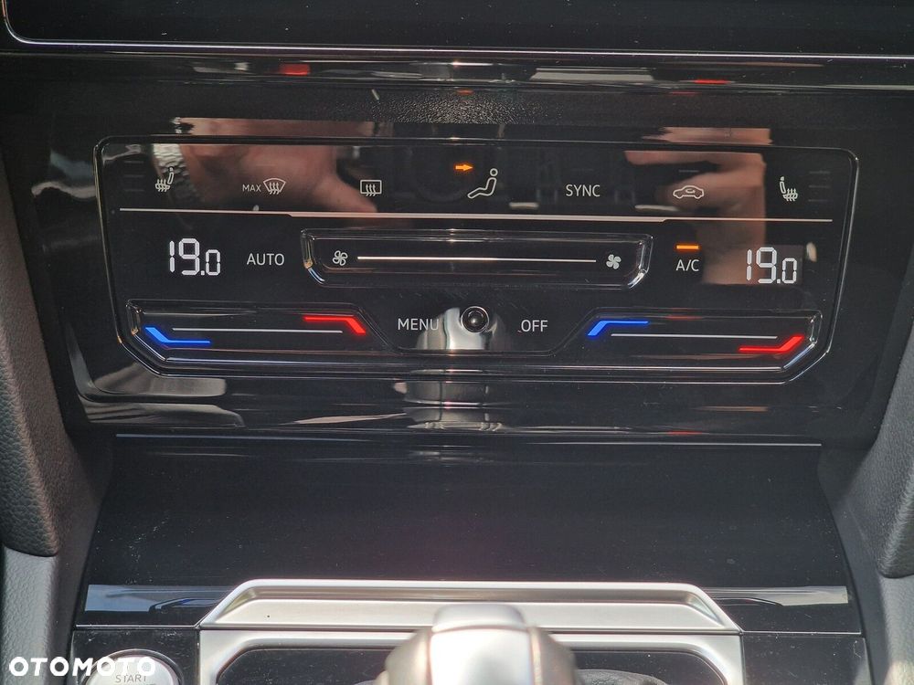 Volkswagen Arteon 2.0 TDI R-Line DSG - 29