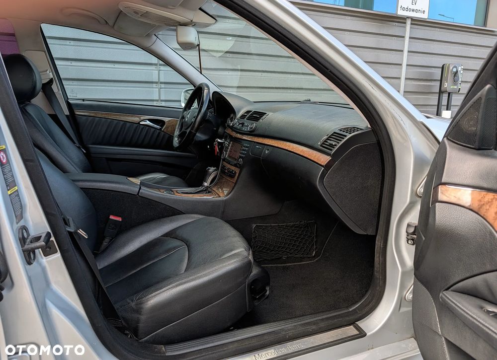 Mercedes-Benz Klasa E 300 BLUETEC Avantgarde - 15