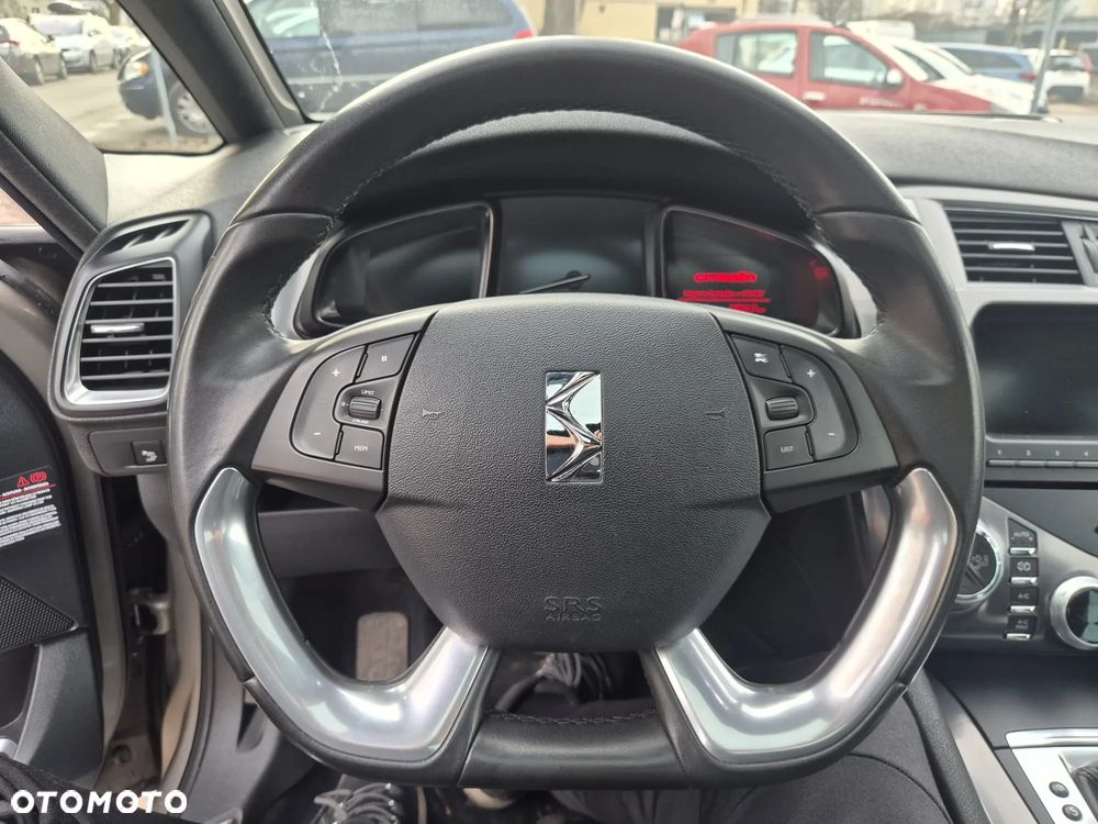 Citroën DS5 1.6 THP SoChic - 11