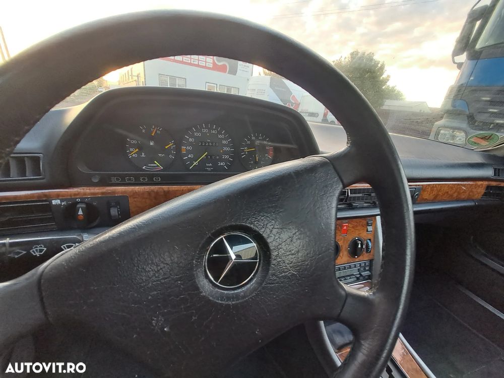 Mercedes-Benz W126 - 4