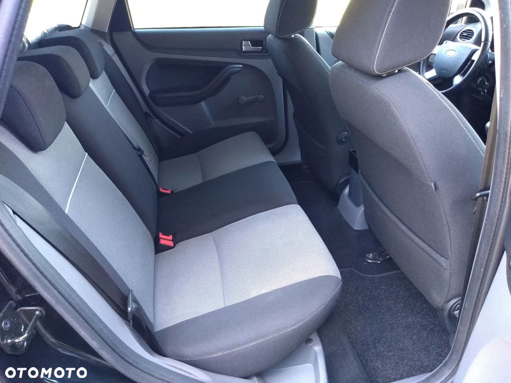 Ford Focus 1.6 TDCi DPF Trend - 25