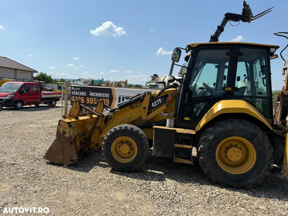 Cat 427F2 - 1