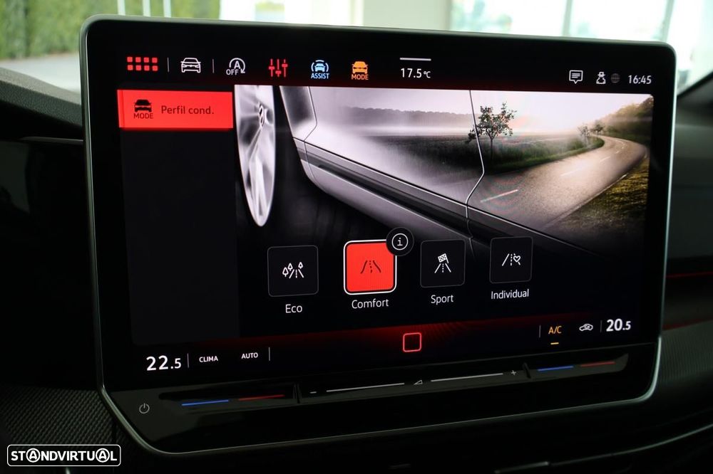 VW Golf 1.5 eTSI R-Line DSG - 24