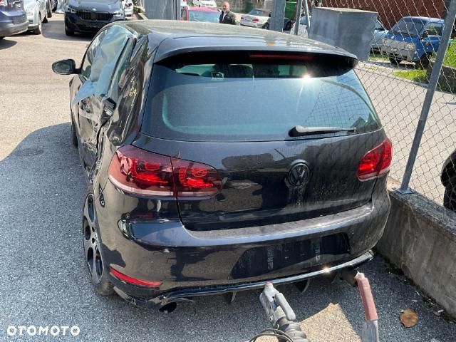 Volkswagen Golf 2.0 GTI - 5