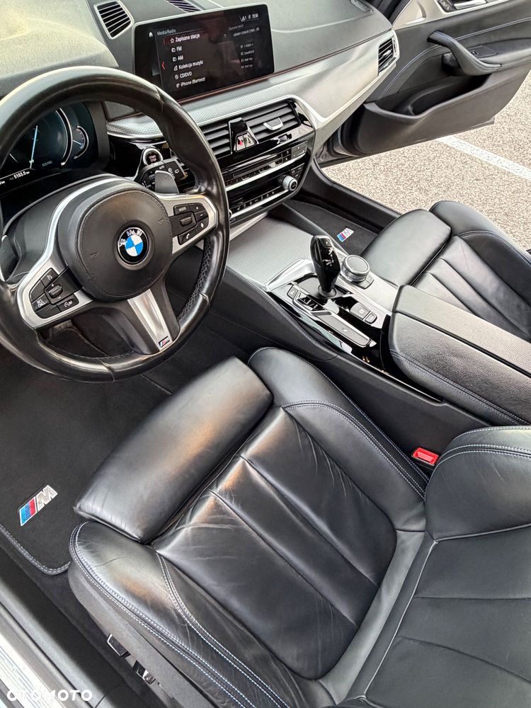 BMW Seria 5 520d xDrive - 10