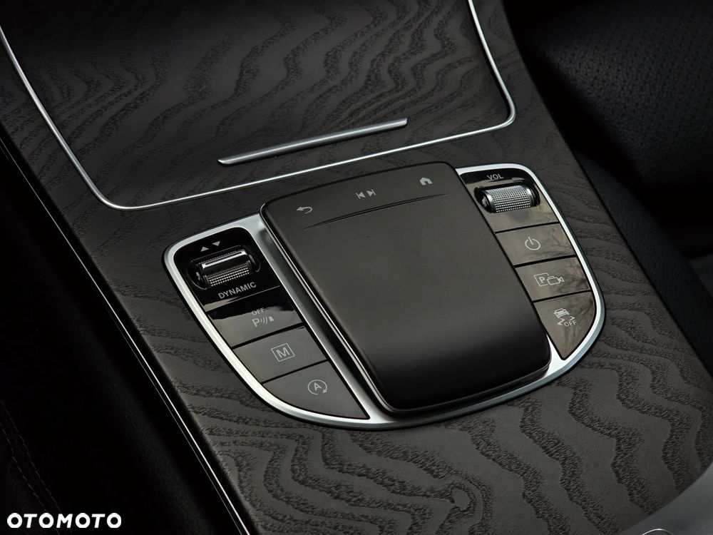 Mercedes-Benz GLC 300 4Matic 9G-TRONIC - 35