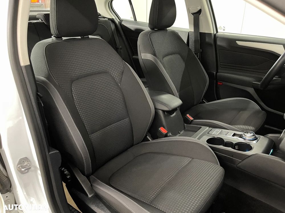 Ford Focus 1.5 EcoBlue Connected - 9