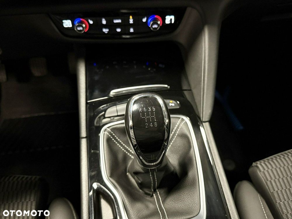 Opel Insignia - 26