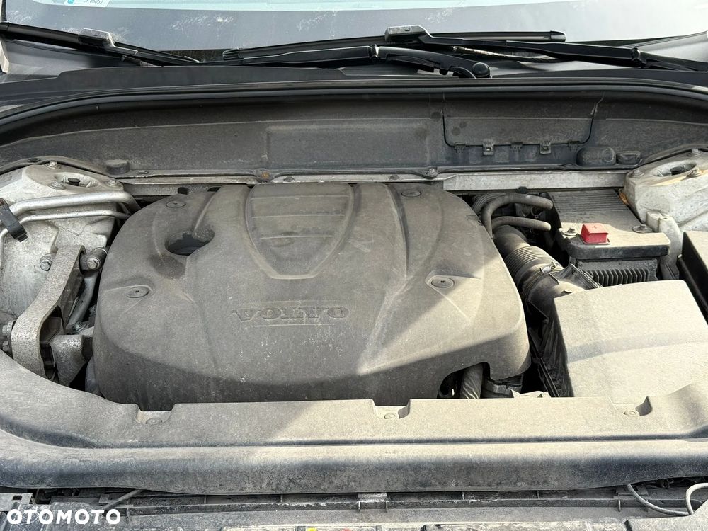 Volvo XC 60 D4 AWD R-Design - 27