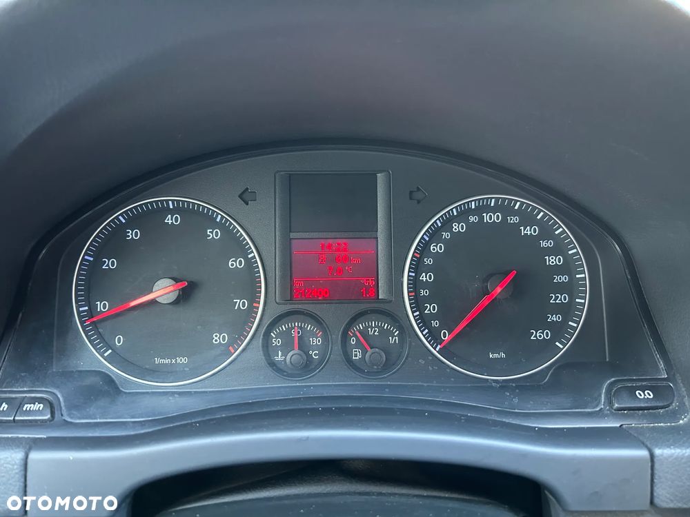 Volkswagen Golf Plus 2.0 FSI Comfortline - 11