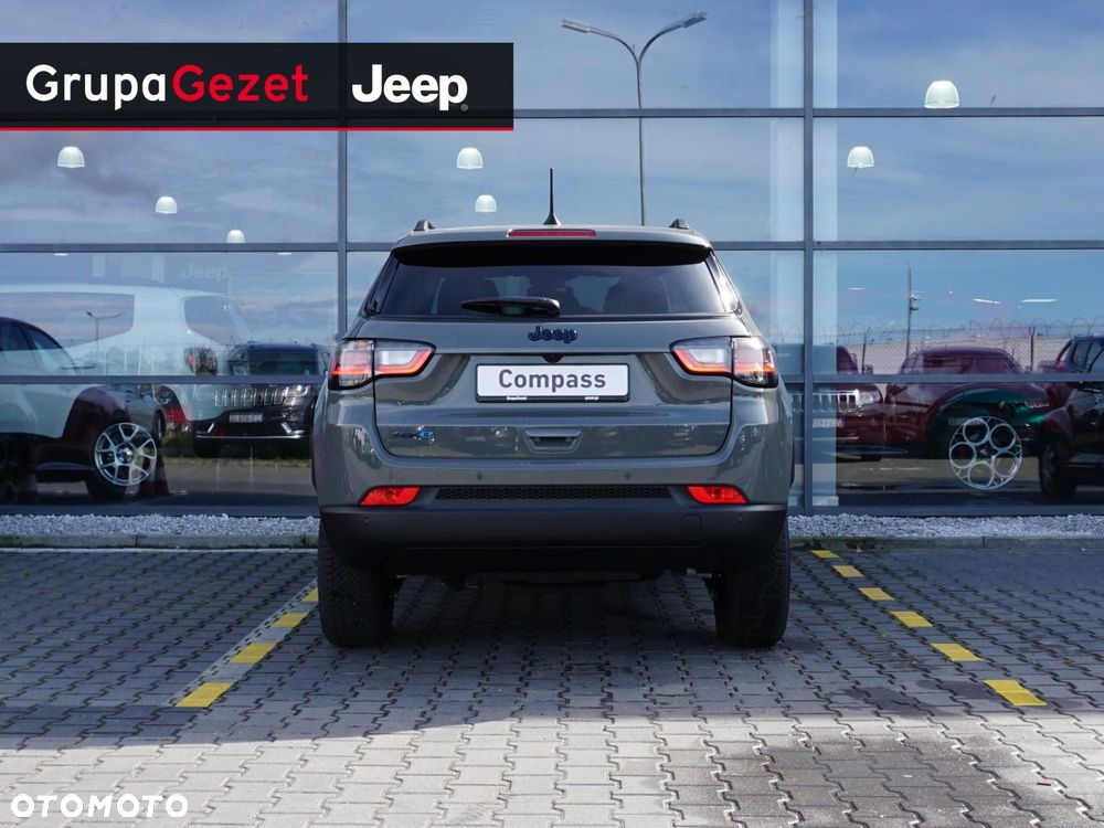 Jeep Compass - 11