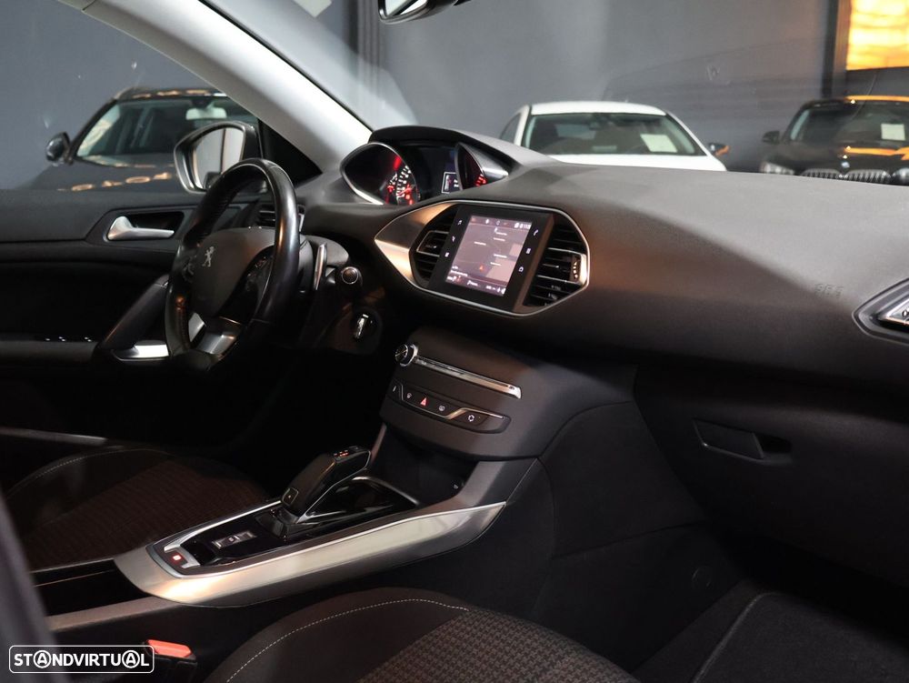Peugeot 308 1.5 BlueHDi Style EAT8 - 7