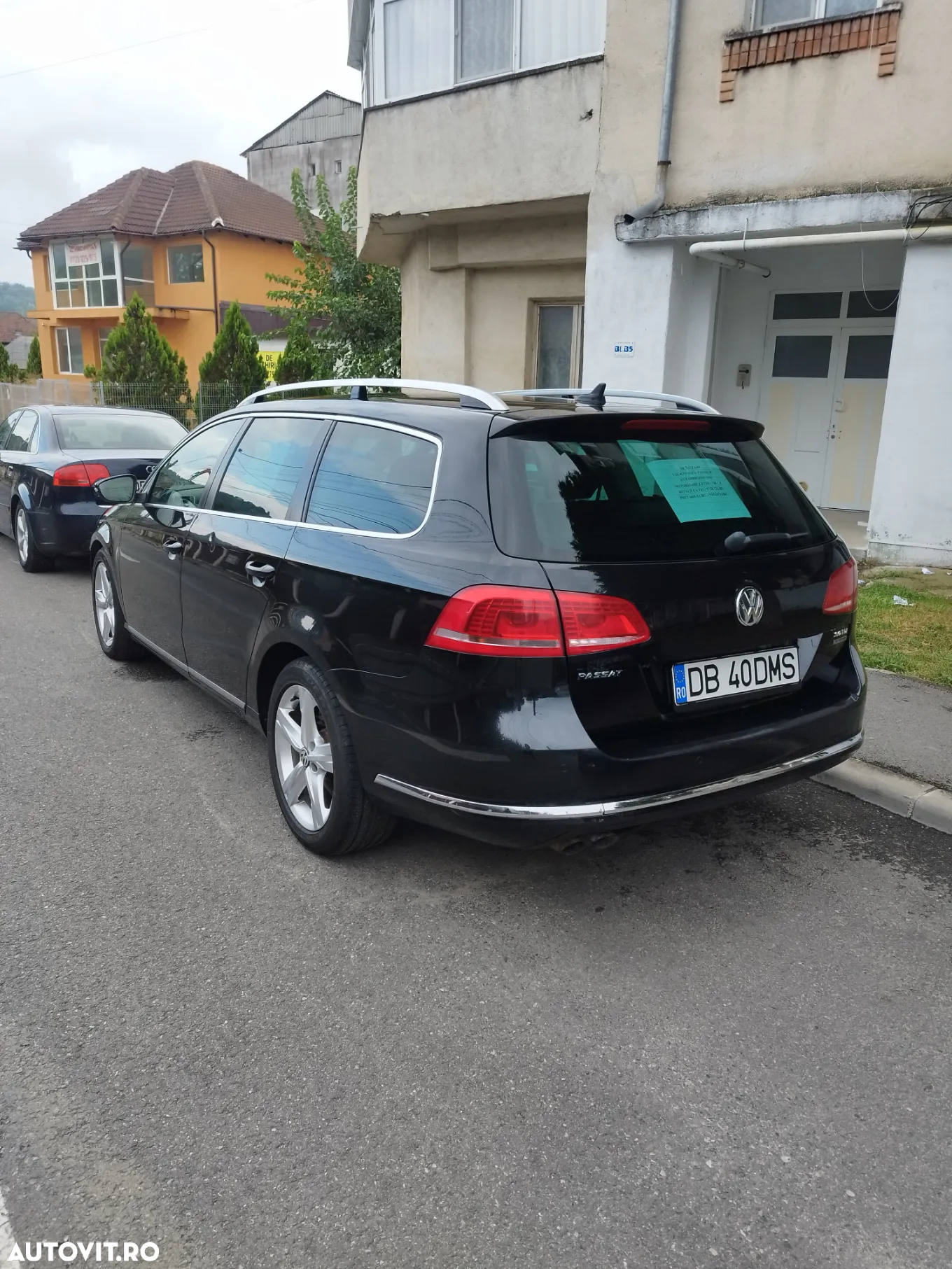 Volkswagen Passat Variant 2.0 TDI BlueMotion Technology DSG Trendline - 4