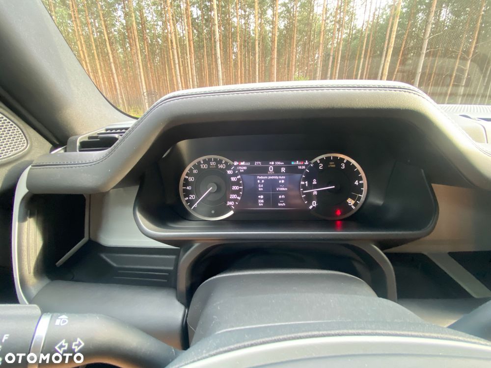 Land Rover Defender 3.0 D300 mHEV SE - 24