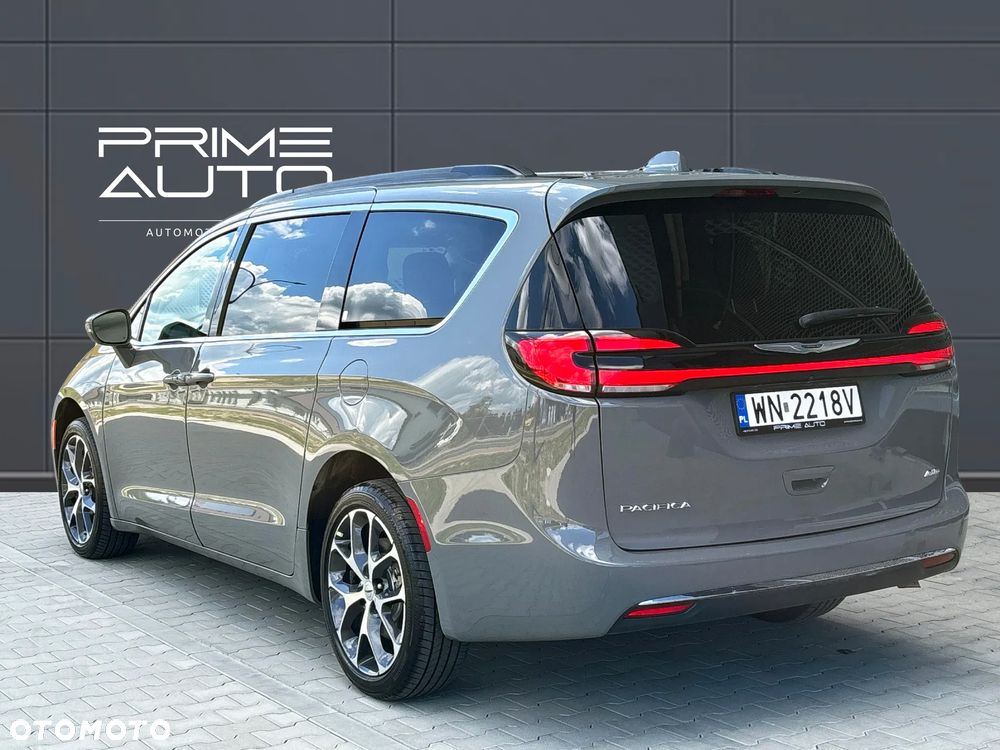 Chrysler Pacifica - 7