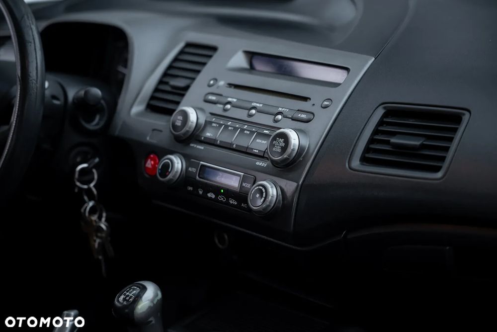 Honda Civic 1.8 Comfort - 24