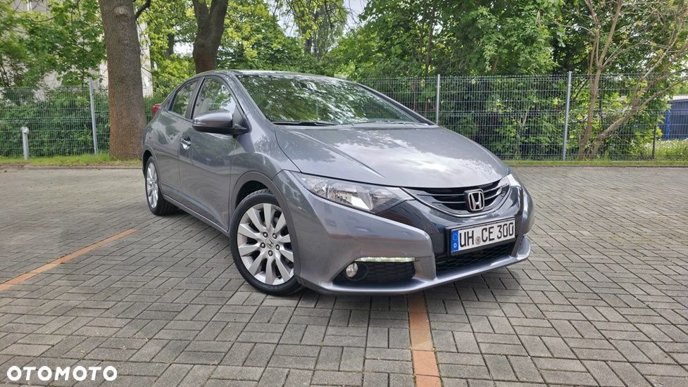 Honda Civic 1.8 i-VTEC Executive - 1