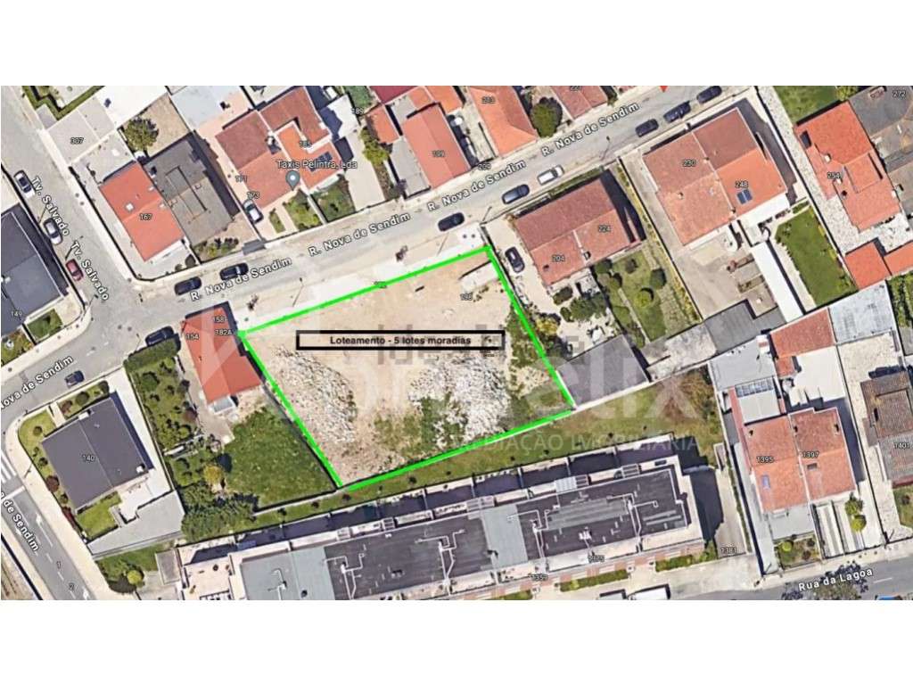 Lote de terreno com projetos aprovados para moradia T4 - Grande imagem: 2/4