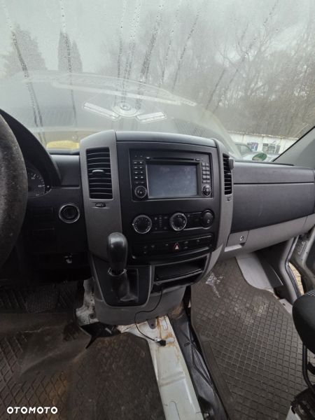 Mercedes-Benz 215 CDI - 13