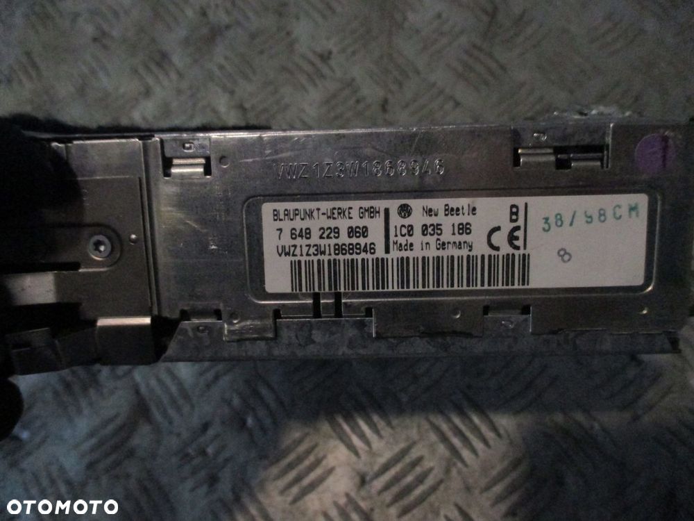 RADIO RADIOODTWARZACZ VOLKSWAGEN BEETLE 1C0035186 - 2