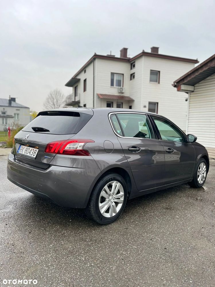 Peugeot 308 - 4
