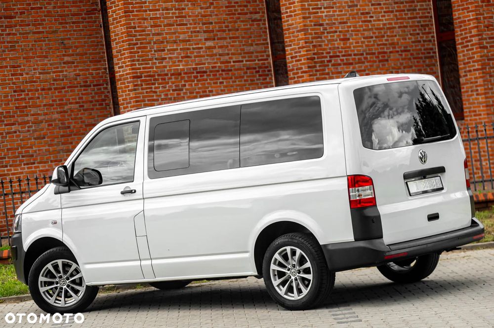 Volkswagen Caravelle - 3