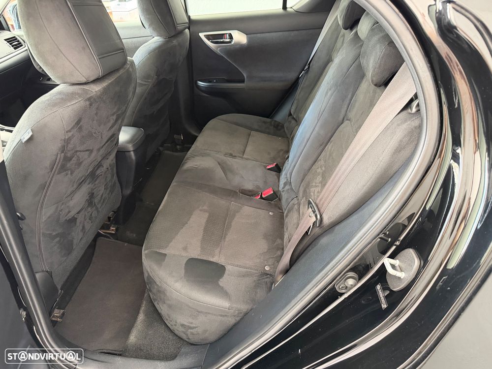 Lexus CT 200h 09 P.Dynamic - 25