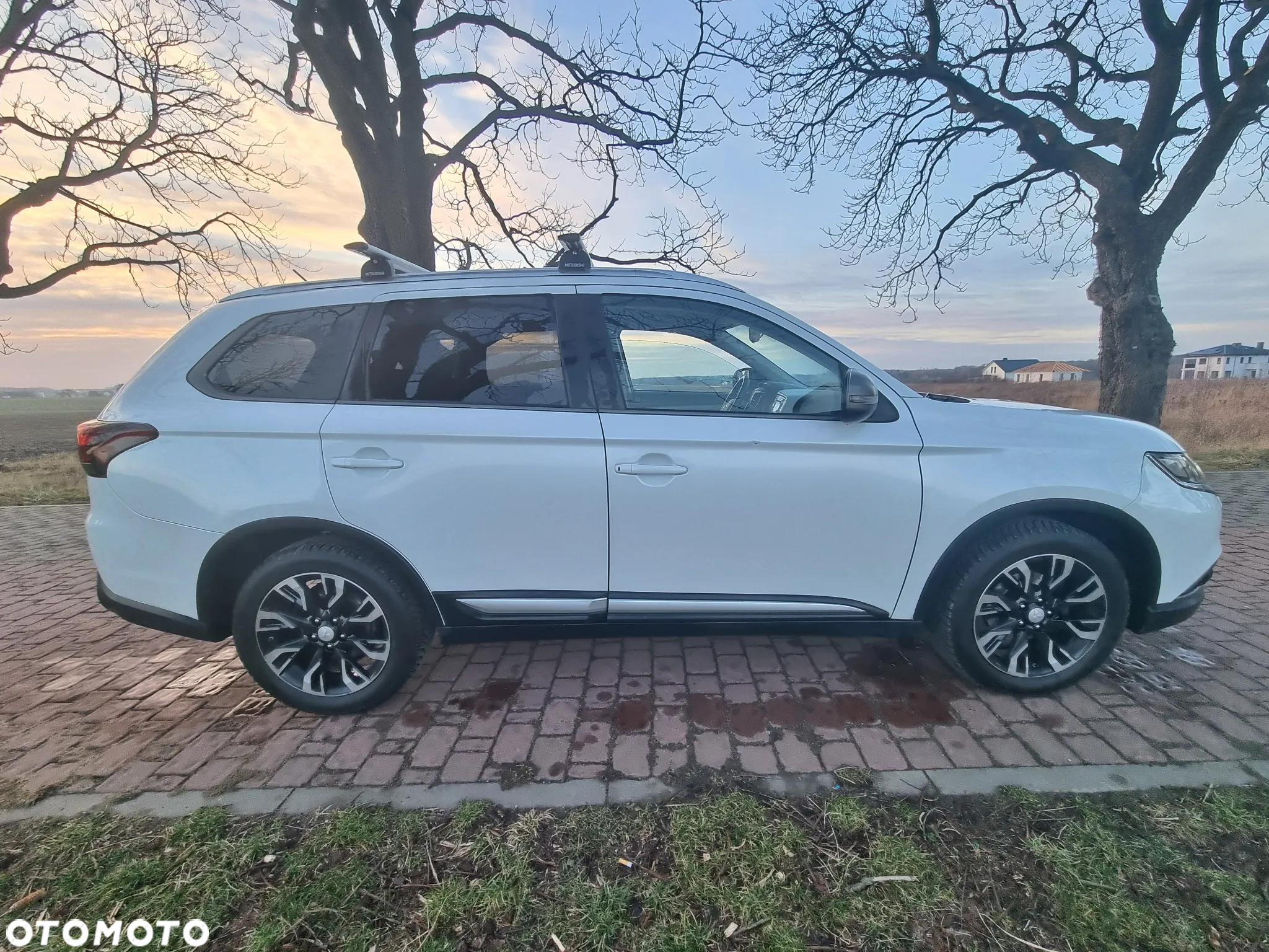 Mitsubishi Outlander 2.2 DID Intense + 4WD - 29