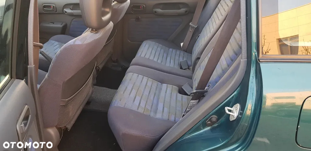 Toyota RAV4 2.0 - 11