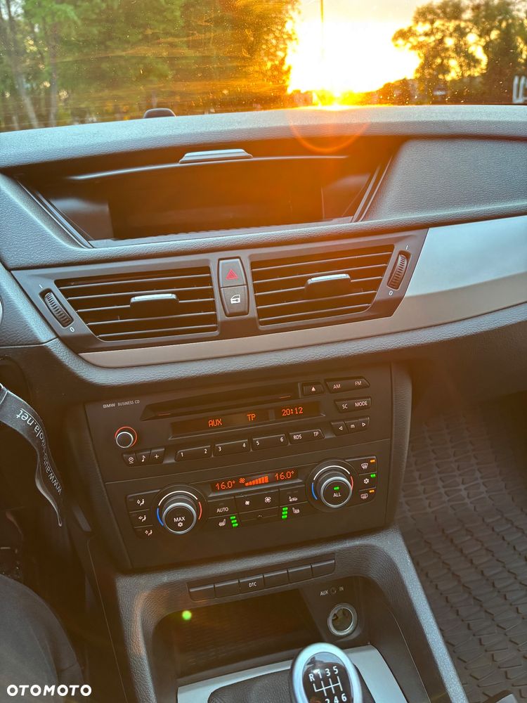 BMW X1 sDrive18i - 28