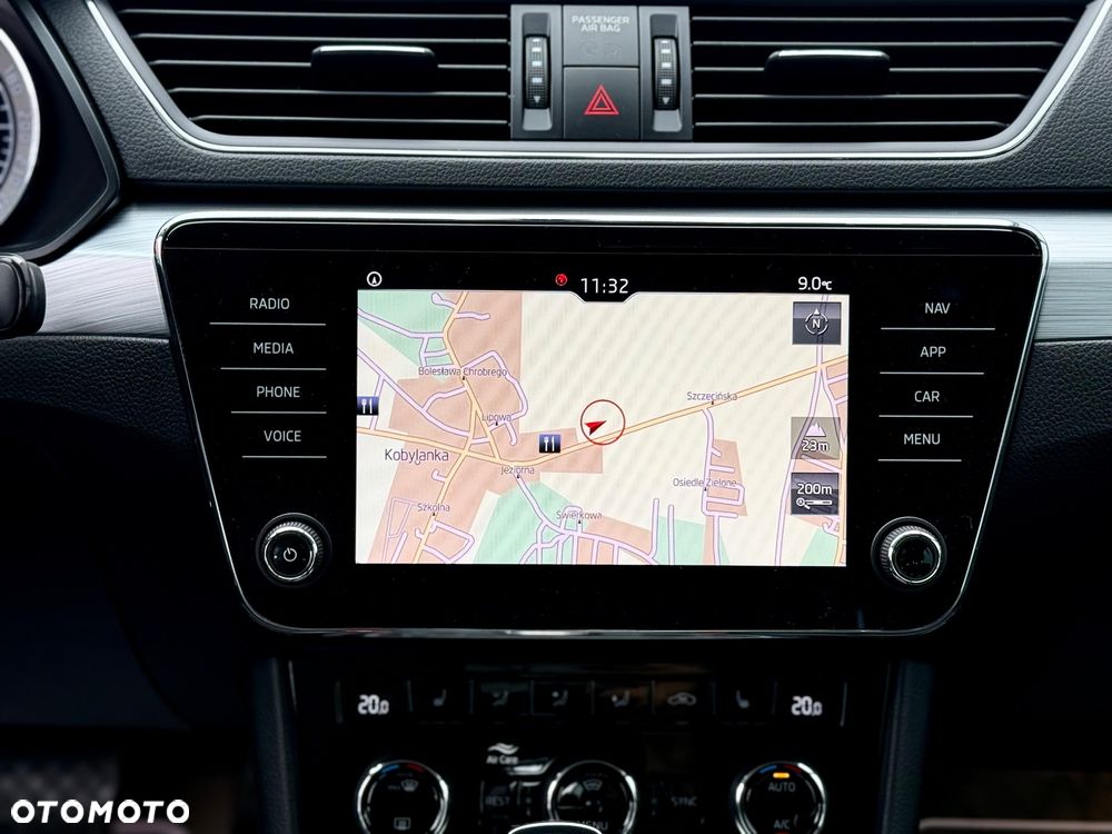 Skoda Superb 1.6 TDI DSG Ambition - 32