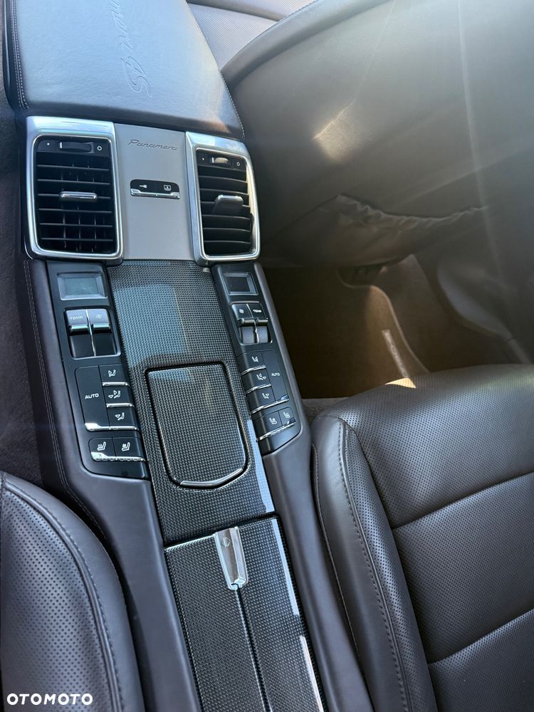Porsche Panamera S PDK - 25