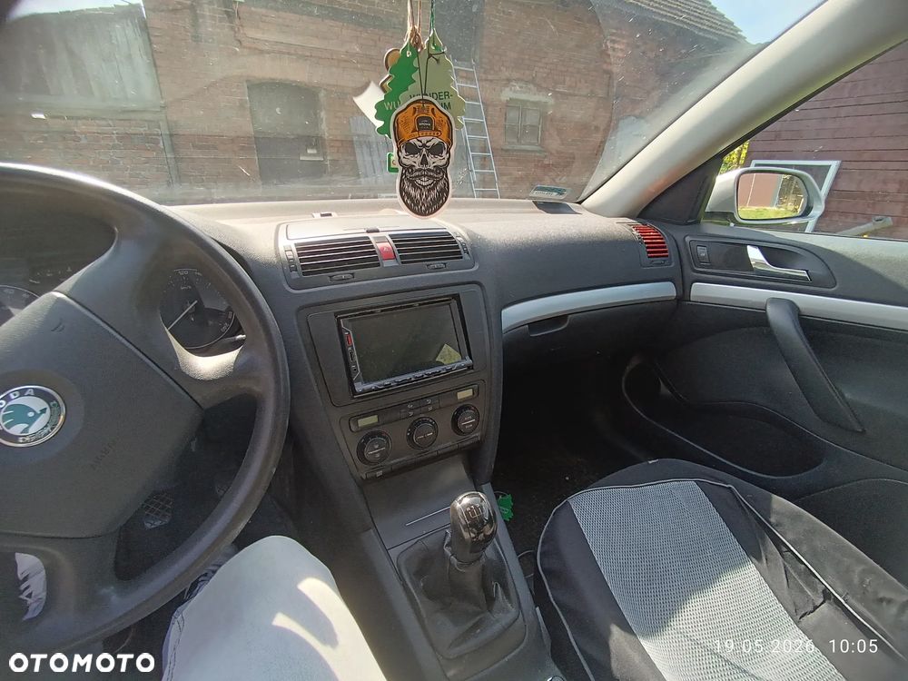 Skoda Octavia 1.6 FSI Classic - 14