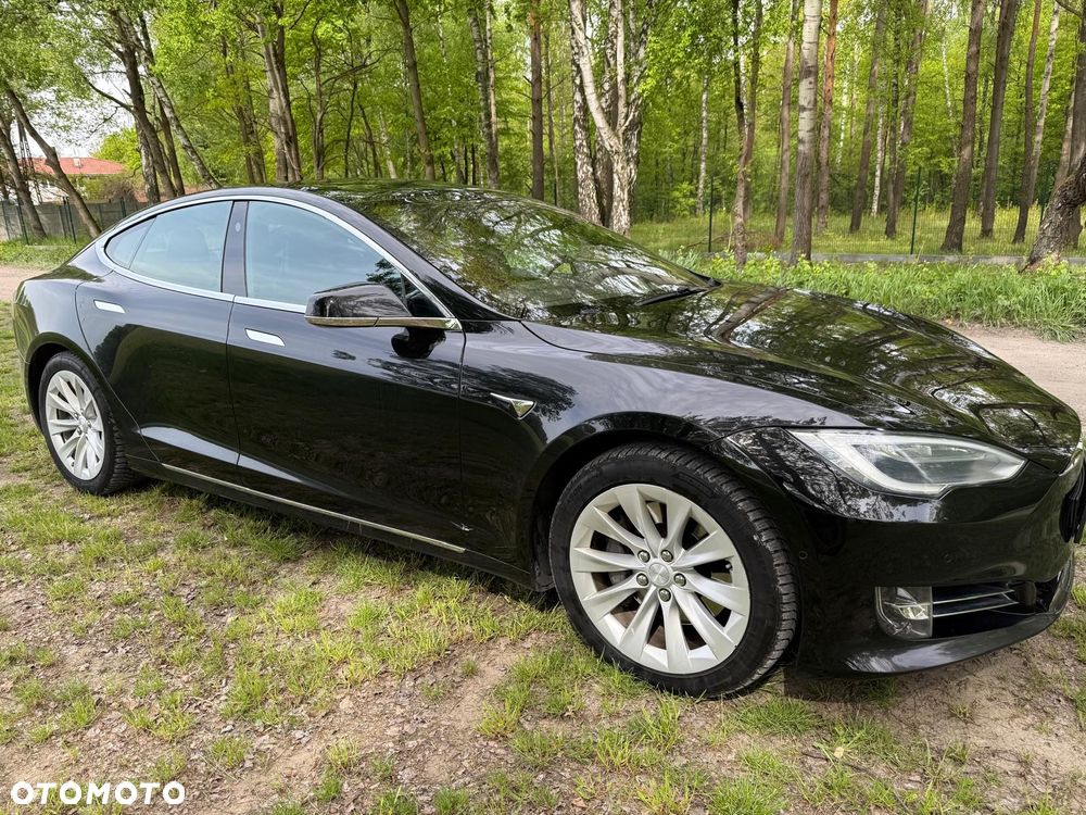 Tesla Model S - 2