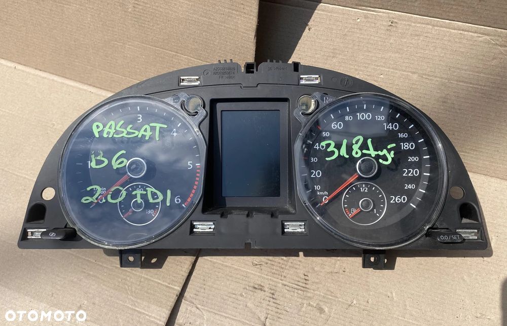 Licznik VW PASSAT B6 2.0 TDI   3C0920871T - 1