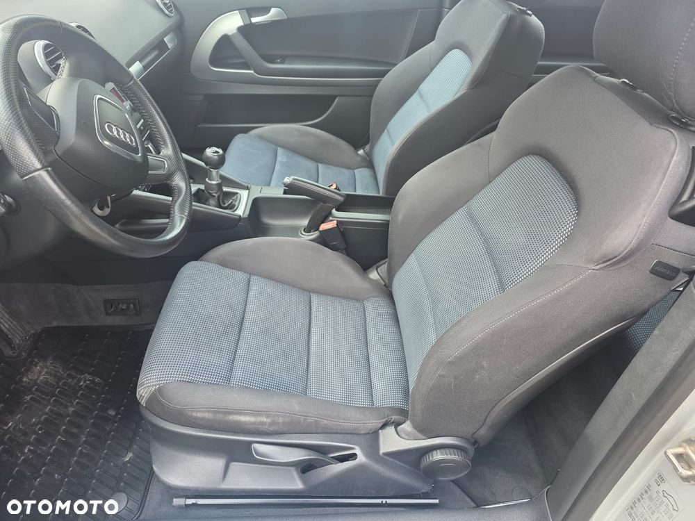 Audi A3 3-drzwiowe 1.6 Ambition - 24