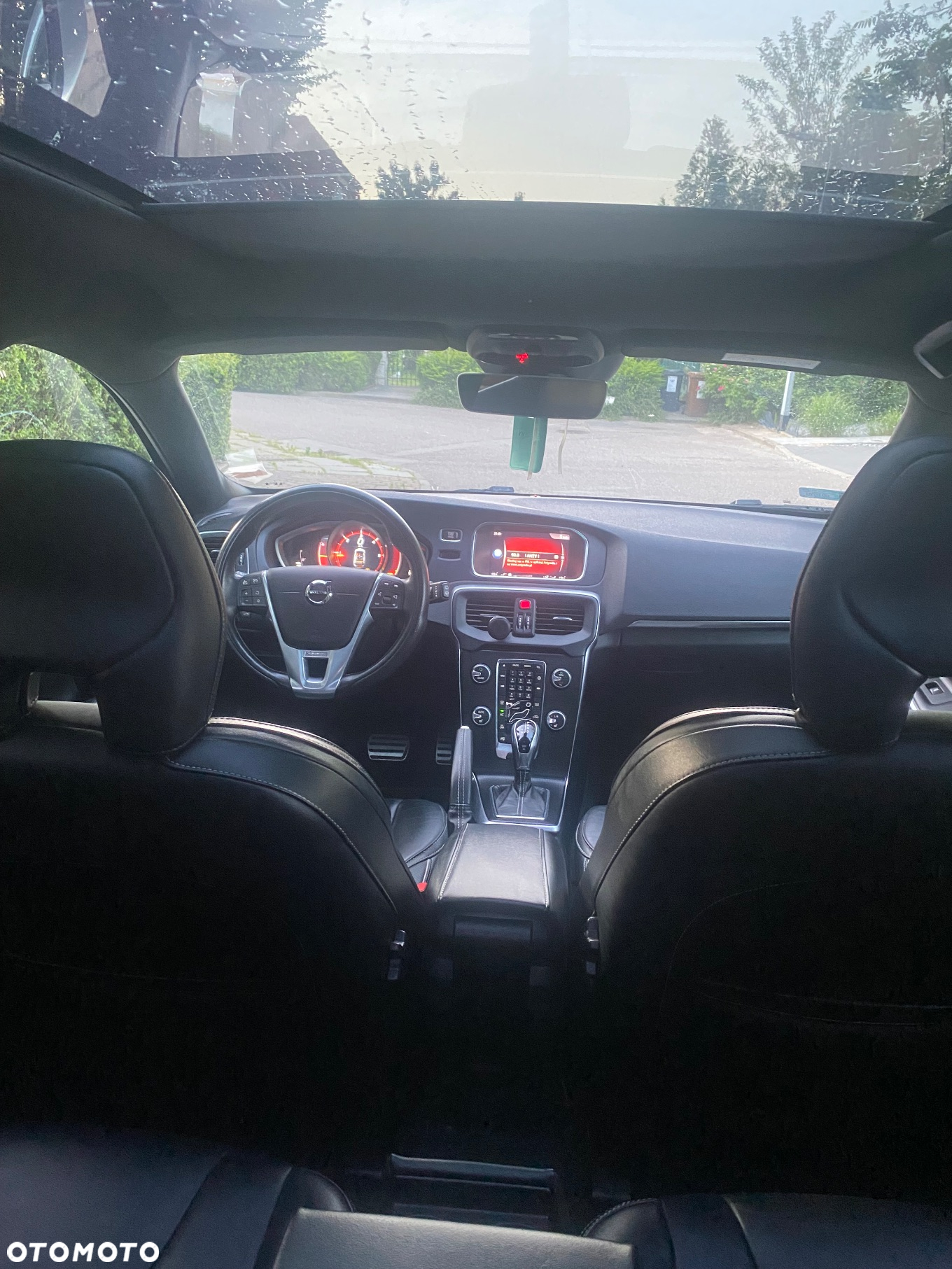 Volvo V40 D3 Drive-E R-Design Momentum - 11