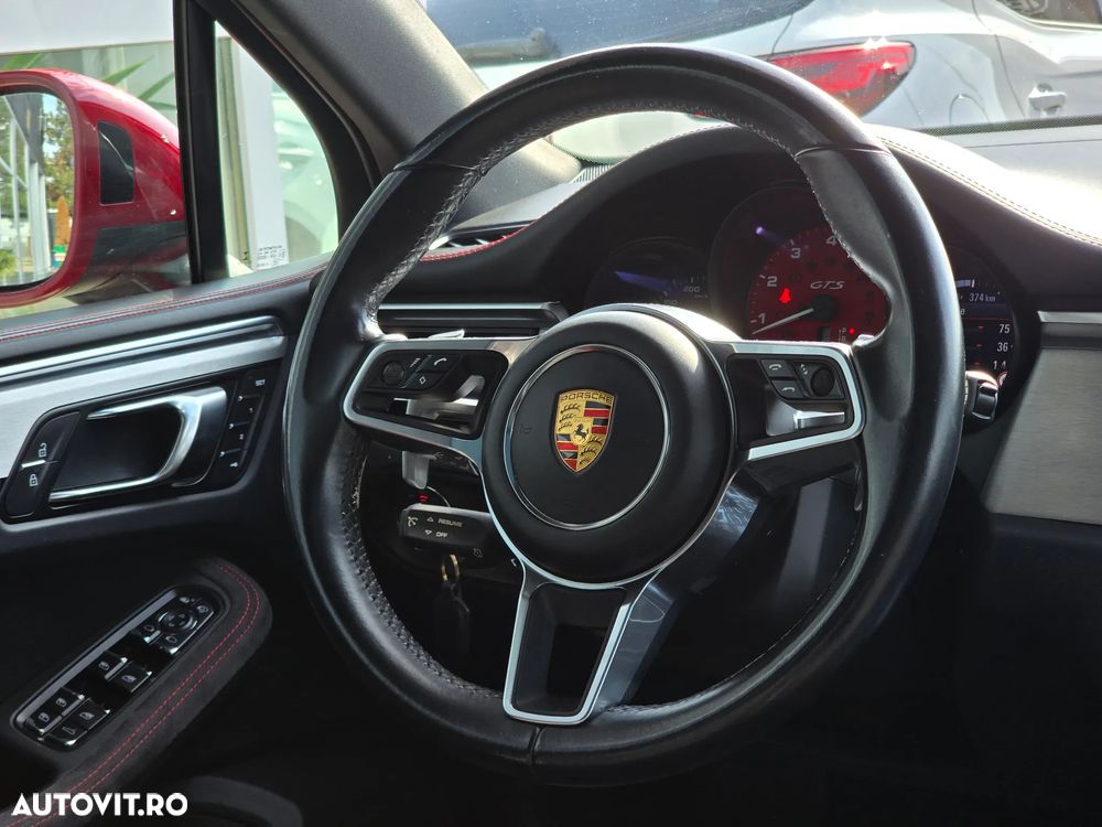 Porsche Macan GTS PDK - 23