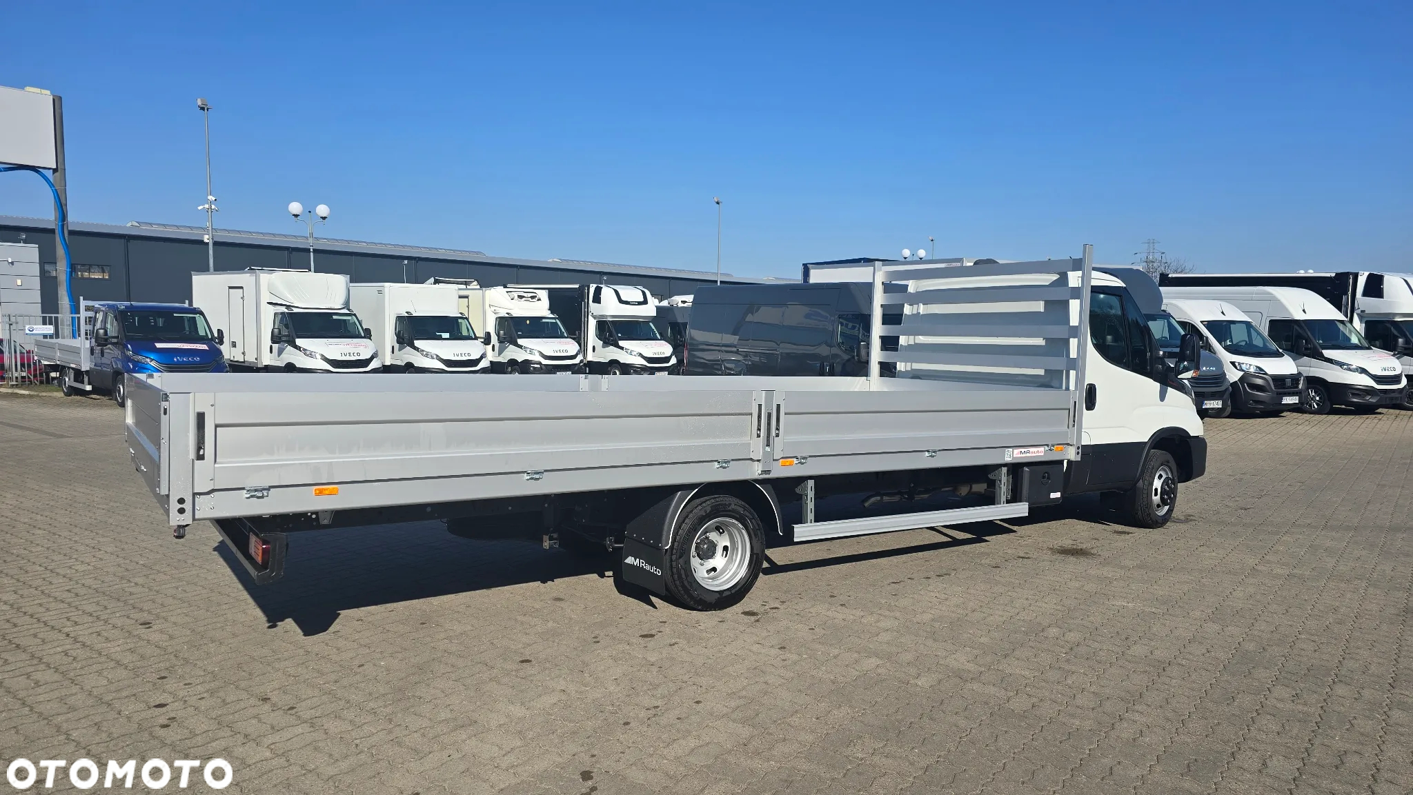 Iveco SKRZYNIA 6.1m OD RĘKI !!! - 5